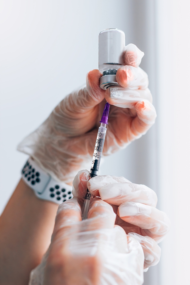 lifting facial sin cirugía antes y después Aplicación de colágeno en las palmas